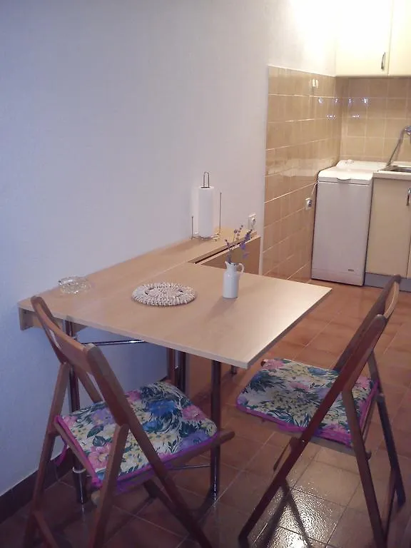 Apartment Gabre 特罗吉尔