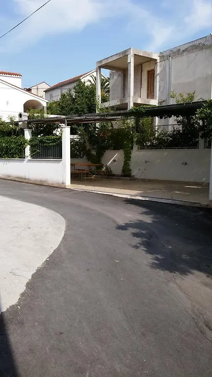 Apartment Gabre 特罗吉尔 克罗地亚