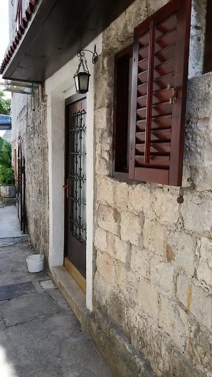 Apartment Gabre 特罗吉尔